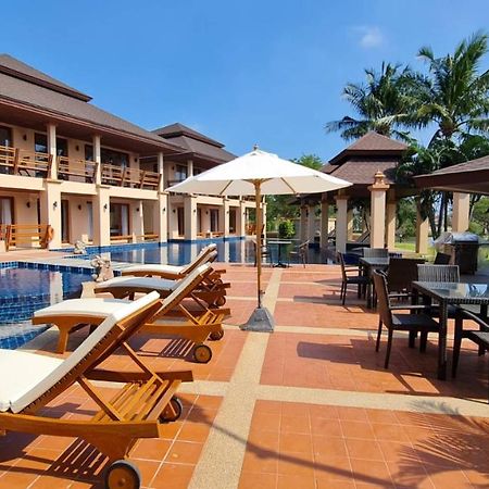 Elegancy Resort HHQ Exterior photo